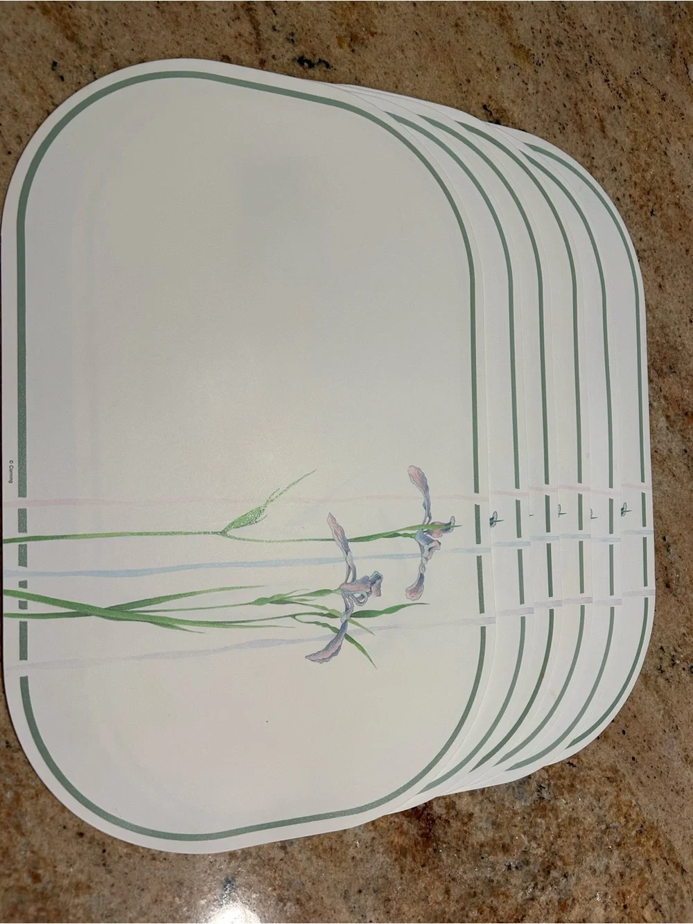 (6)Corning Corelle Shadow Iris reversible vinyl foam placemats 17 1/8”x11.25”New